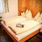 People's Hotel 3*