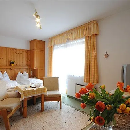 Hotel People's