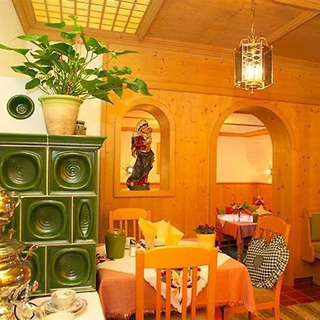 Hotel People's